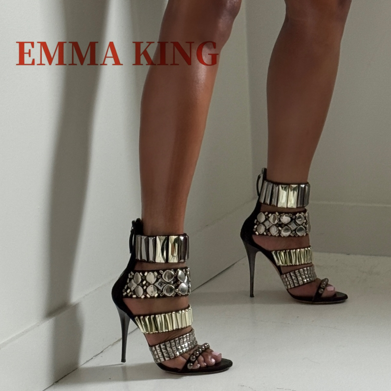 Sandalias con correa en el tob - Summer Clothing Collection reseña y precio